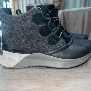 Sorel Black and Gray Women’s Boots